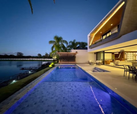 Casa de Luxo no Condomínio Velas da Marina