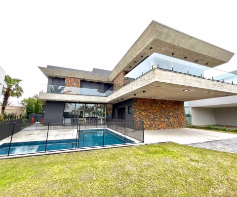 R$ 5.300.000 - EXCLUSIVIDADE - MAGNÍFICA CASA À BEIRA MAR - 400M2 - 4 SUÍTES