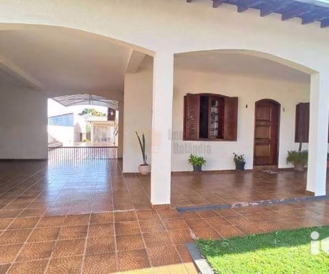 Casa com 3 dormitórios, 240 m² - venda por R$ 1.150.000,00 ou aluguel por R$ 4.500,00 - Centro - Rolândia/PR