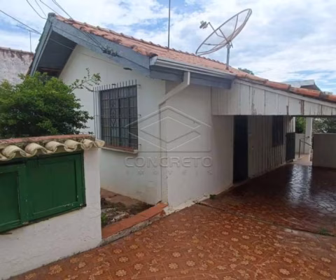 CASA METADE MADEIRA / ALVENARIA SEMI MOBILIADA