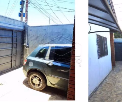 Casa à venda com edícula - Vila Monlevade