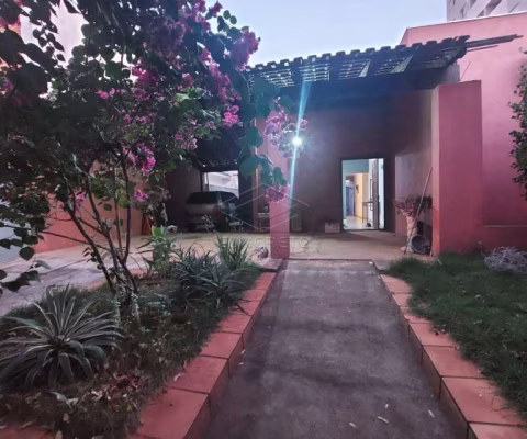 Residência com 03 suítes - Vila Cardia