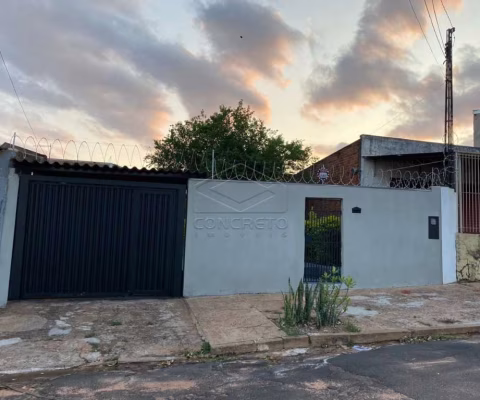 Casa com terreno amplo - Jardim Petrópolis