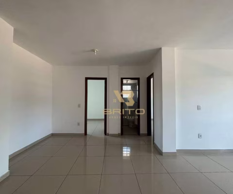 Apartamento com 2 dormitórios à venda, 82 m² por R$ 370.000,00 - Cancela Preta - Macaé/RJ