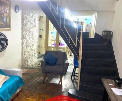 Sobrado Semi Geminado com Entrada Lateral