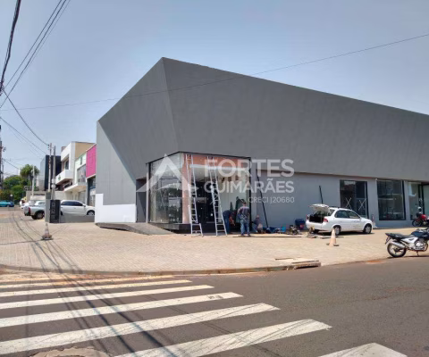 Salão Comercial Loja de Esquina com 783m² total sendo 333m² área térrea + 450m² na sobreloja;