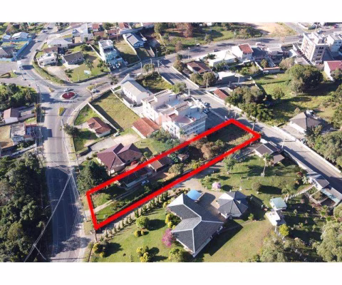 Terreno 1.823 m² no Centro de Quatro Barras com 2 entradas, sendo a principal na Av. Dom Pedro R$1.300.000,00