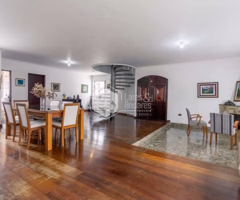 Sobrado para venda com 4 quartos, sendo 2 suítes, 365m²