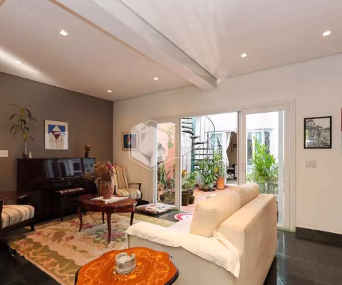 Casa de vila para venda com 4 quartos, sendo 1 suíte, 240m²