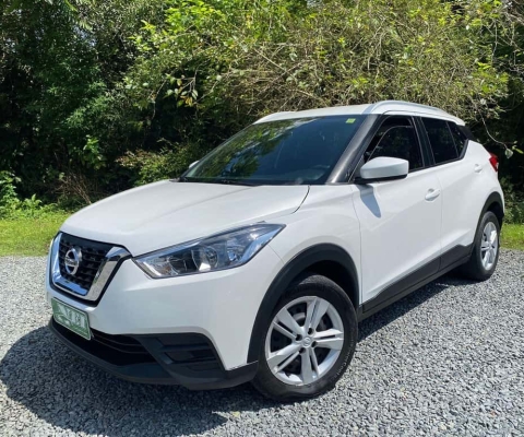 Nissan Kicks S 1.6 16V FlexStar 5p Mec.  - Branca - 2017/2018