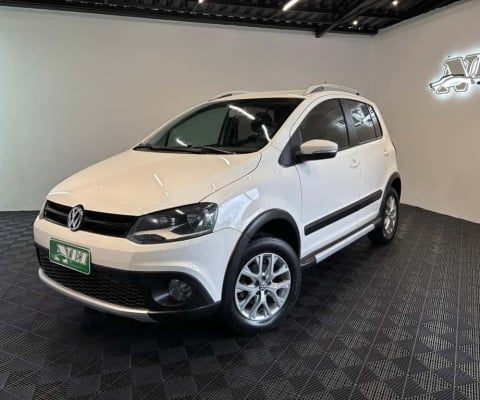 Volkswagen CrossFox I MOTION 1.6 Mi T. Flex 8V 5p  - Branca - 2014/2014