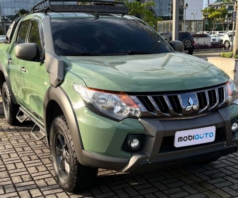 Mitsubishi L200 triton 2022 2.4 16v turbo diesel savana gls cd 4x4 automático