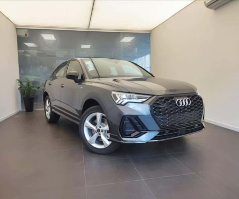 AUDI Q3 2.0 40 TFSI GASOLINA SPORTBACK PERFORMANCE BLACK QUATTRO TIPTRONIC