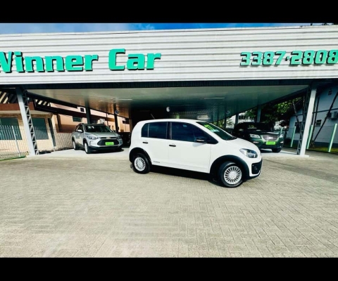 Volkswagen Up track 1.0 Total Flex 12V 5p  - Branca - 2016/2017