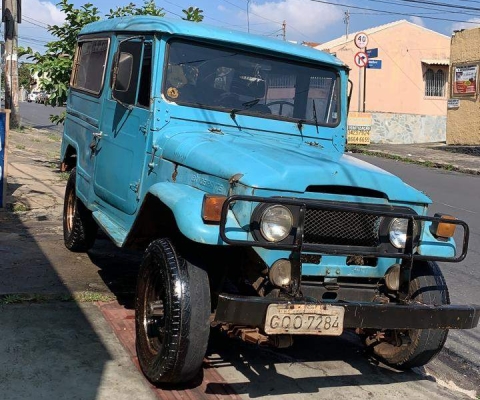 TOYOTA BANDEIRANTE à venda.