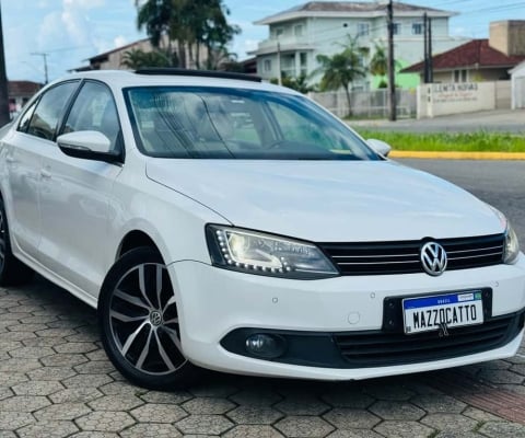 Volkswagen JETTA Comfortline 2.0 T.Flex 8V 4p Tipt.