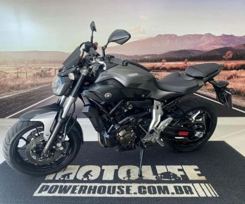 YAMAHA MT07 2016