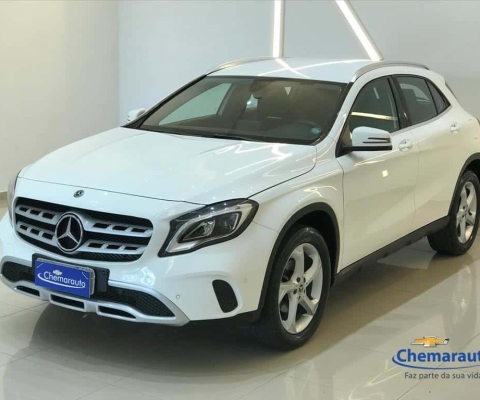 MERCEDES-BENZ GLA 200 1.6 CGI FLEX ADVANCE 7G-DCT