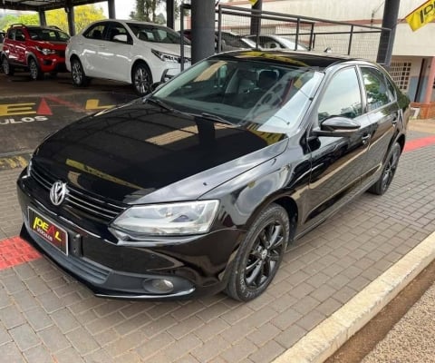 Volkswagen Jetta Comfortline 2.0 - Preta - 2012/2013