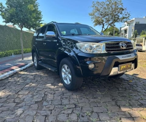 Toyota Hilux SW4 SR - Preta - 2010/2010