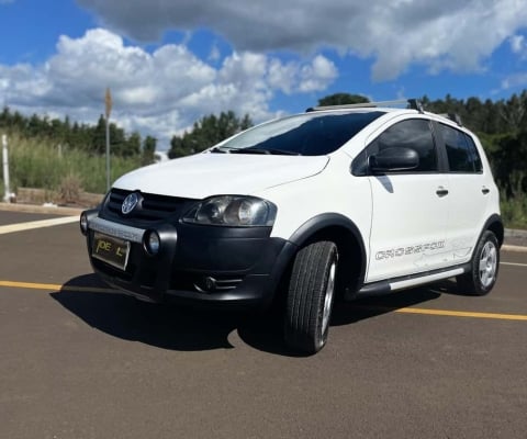 Volkswagen CrossFox 1.6  - Branca - 2008/2009