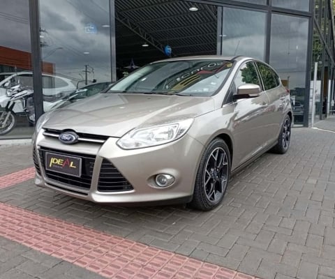 Ford Focus 2.0 TITANIUM  - Prata - 2014/2015