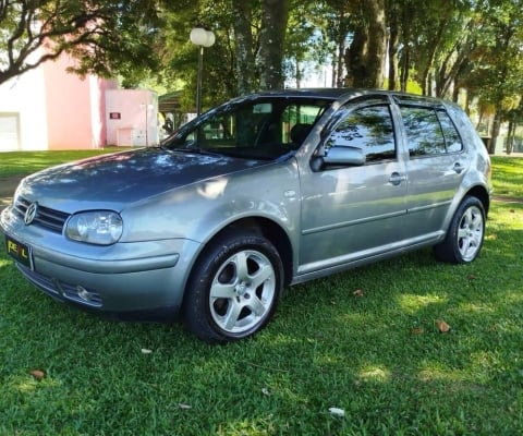 Volkswagen Golf 1.6 - Cinza - 2002/2002