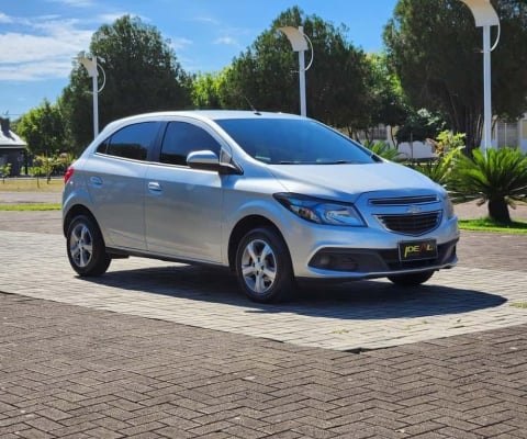 Chevrolet Onix LT 1.4  - Prata - 2013/2013