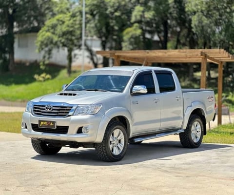 Toyota Hilux 4X4 SRV - Preta - 2013/2014