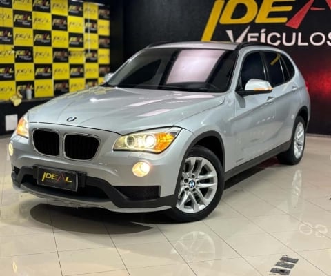 BMW X1 s20i  - Prata - 2014/2015