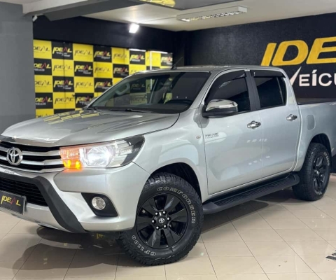 Toyota Hilux 2.8 Diesel 4x4  - Prata - 2017/2018