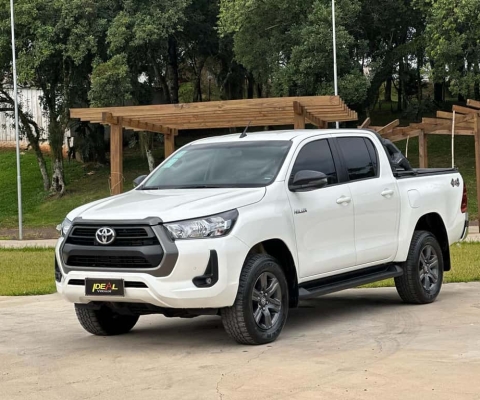 Toyota Hilux CDSR A4FD - Branca - 2023/2024