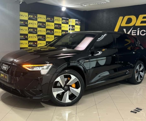 Audi RS E-TRON RS Performance Black  - Preta - 2021/2021