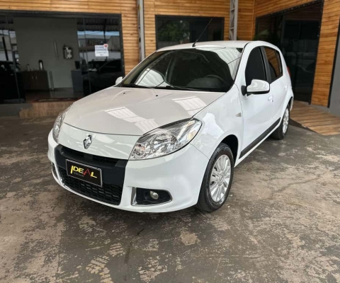 Renault Sandero Privilège Hi-Flex 1.6 - Branca - 2012/2013