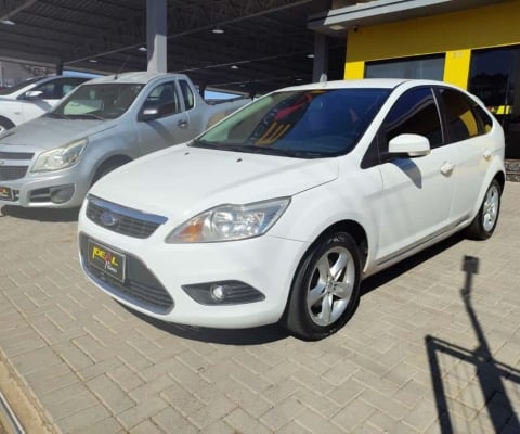 Ford Focus 1.6 - Branca - 2010/2011