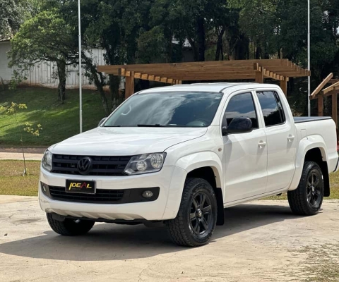 Volkswagen Amarok Trendline CD 2.0 TDI 4X4 Dies Aut  - Branca - 2015/2016