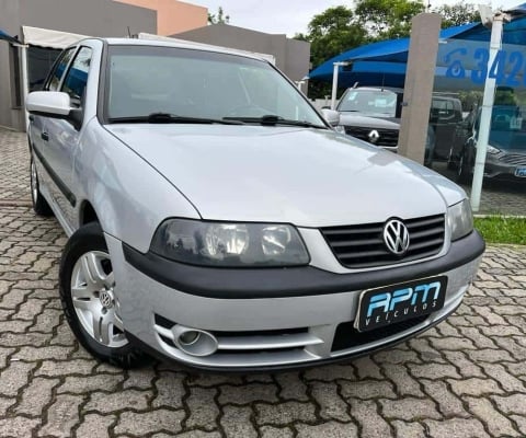 Volkswagen Gol 1.6 Mi Power Total Flex 8V 4p - Prata - 2004/2004