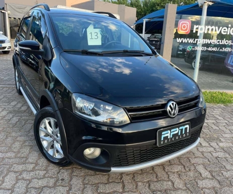 Volkswagen Space Cross 1.6 Mi Total Flex 8V - Preta - 2012/2013