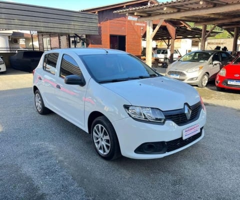 Renault Sandero Authentique Flex 1.0 12V 5p  - Branca - 2017/2018