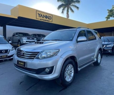 TOYOTA HILUXSW4 SRV4X4 2015