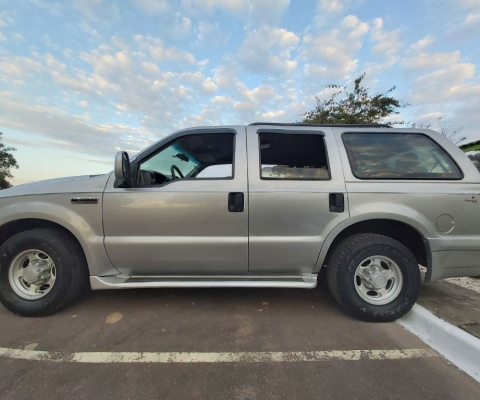 FORD F-250 à venda.