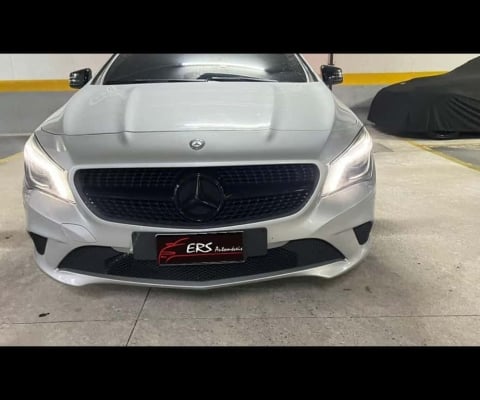 MERCEDES-BENZ CLA 200 Urban 1.6 TB 16V/Flex Aut.