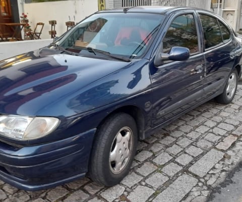 RENAULT MEGANE à venda.