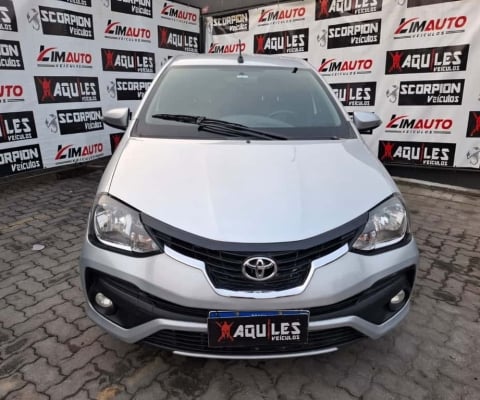 Toyota Etios 2019 1.5 platinum sedan 16v flex 4p automático