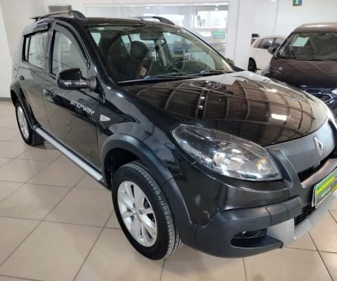 Renault Sandero STEPWAY Hi-Power 1.6 8V 5p  - Preta - 2013/2014