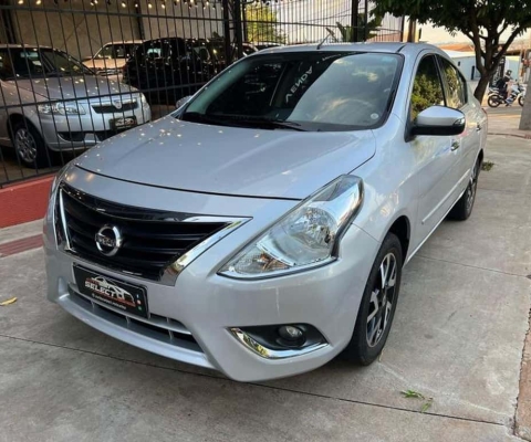 NISSAN VERSA 16 SL 2017