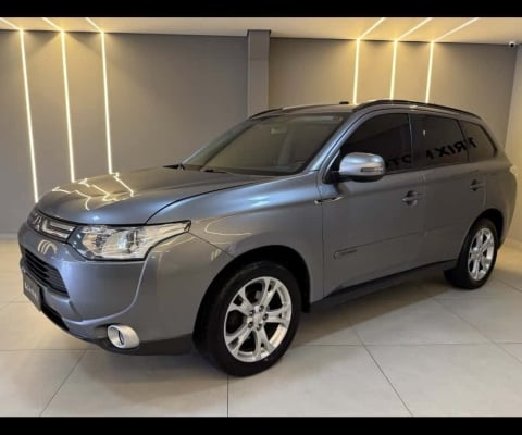 MITSUBISHI OUTLANDER 2.0 16V GASOLINA 4P AUT. ANO 2015