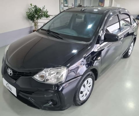 Toyota Etios X Sedan 1.5 Flex 16V 4p Aut.  - Preta - 2017/2018