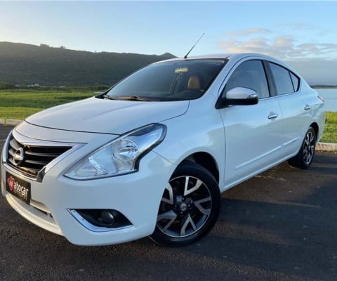 Nissan Versa 2017 1.6 16v flex unique 4p xtronic