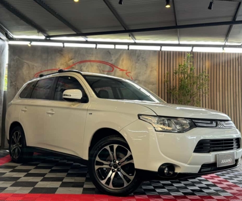 Mitsubishi OUTLANDER 3.0/ GT 3.0 V6 Aut. 2015 Flex